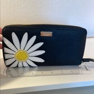 Kate Spade Black Wallet with Daisy Design